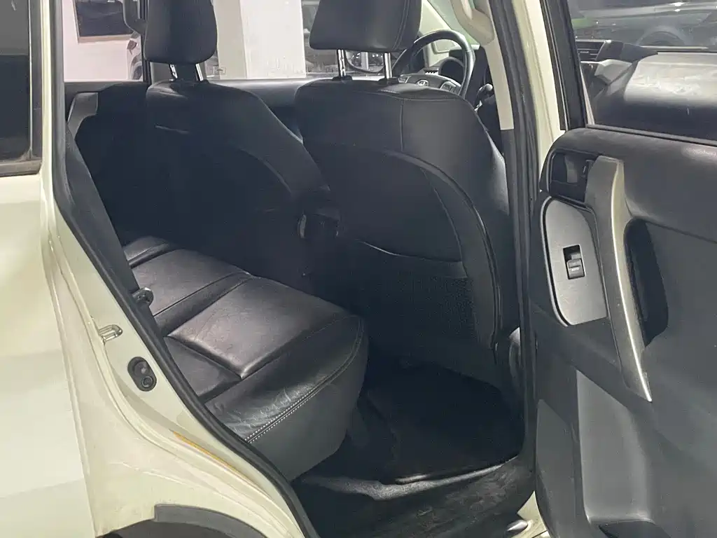 Toyota Prado 2016 — фото 10