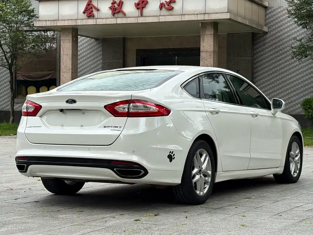 Ford Mondeo 2014 — фото 11