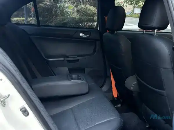 Mitsubishi Lancer EX 2011