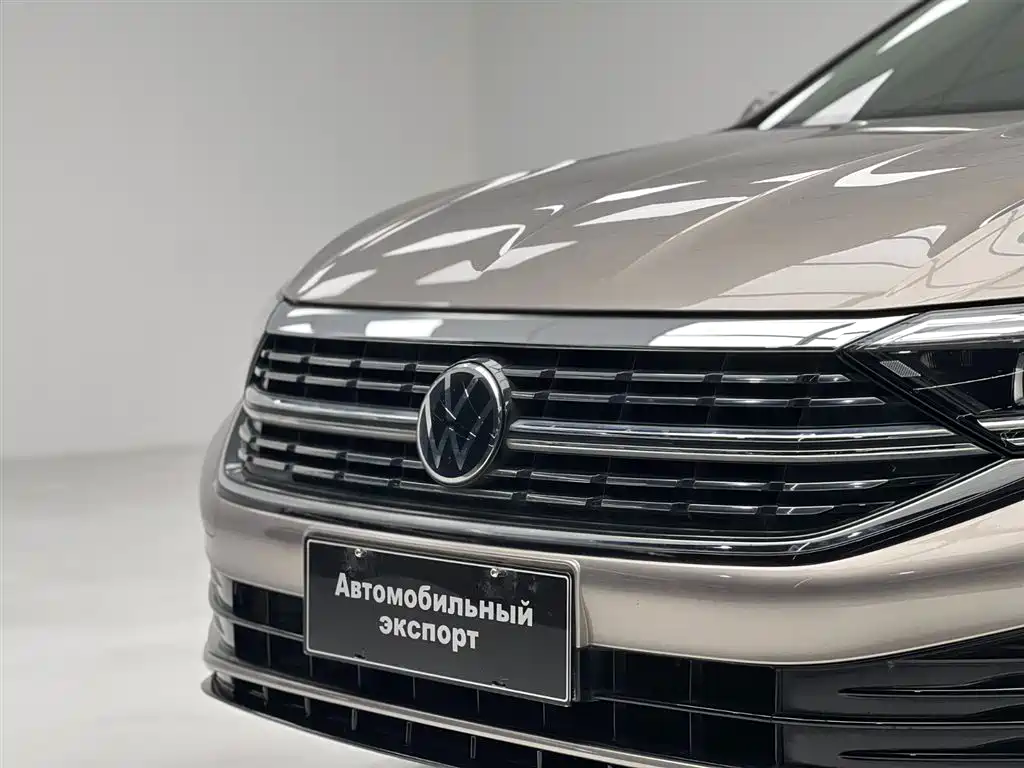 Volkswagen Sagitar 2022