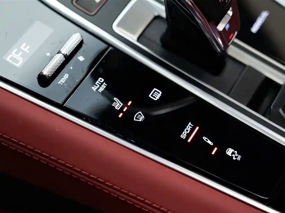 Porsche Panamera 2018 — фото 22
