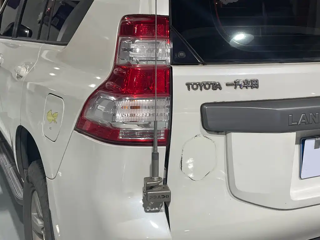 Toyota Prado 2016 — фото 22