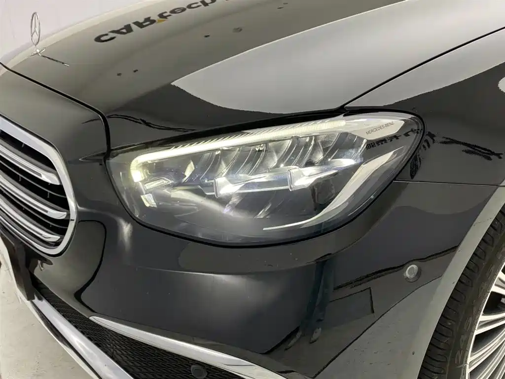 Mercedes-Benz E-Class 2023 — фото 9