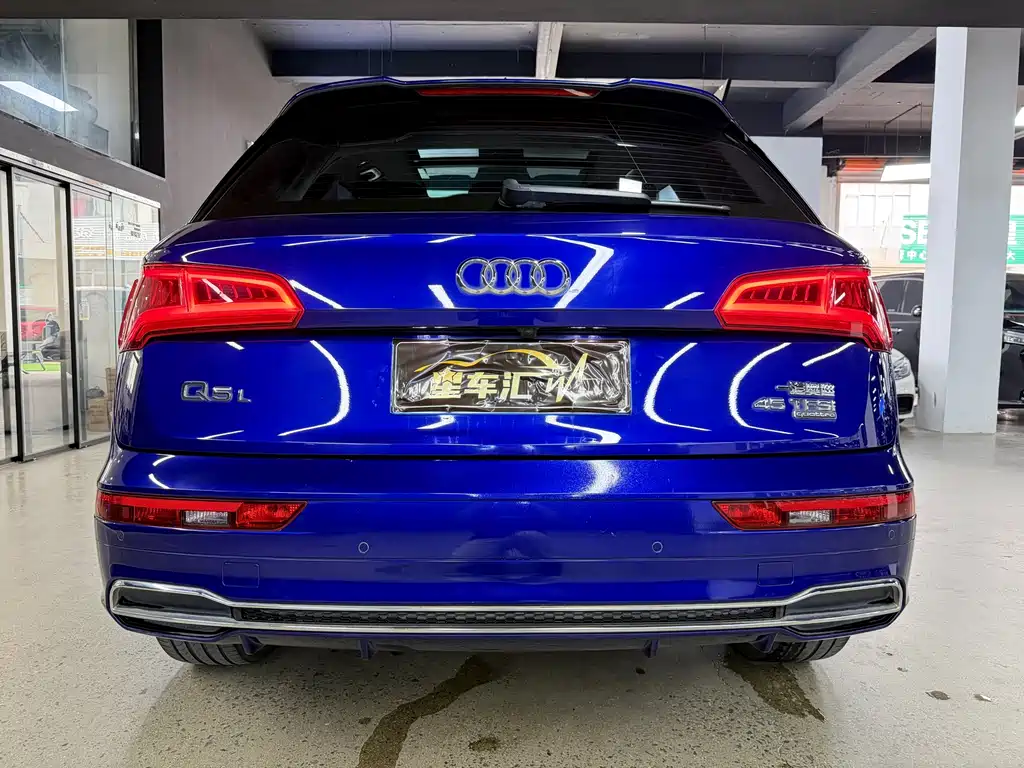 Audi Q5L 2021 — фото 12