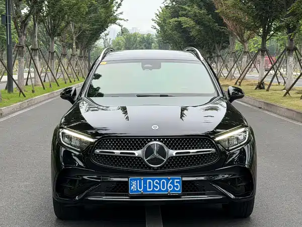 Mercedes-Benz GLC 2023