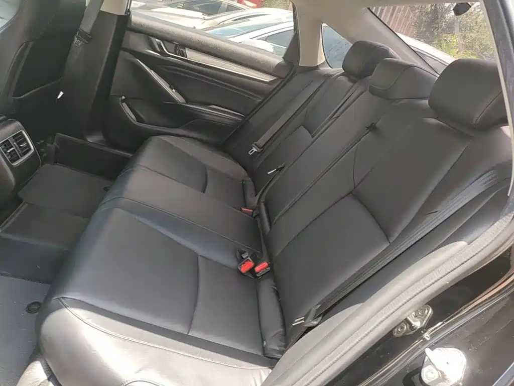 Honda Accord 2019 — фото 17
