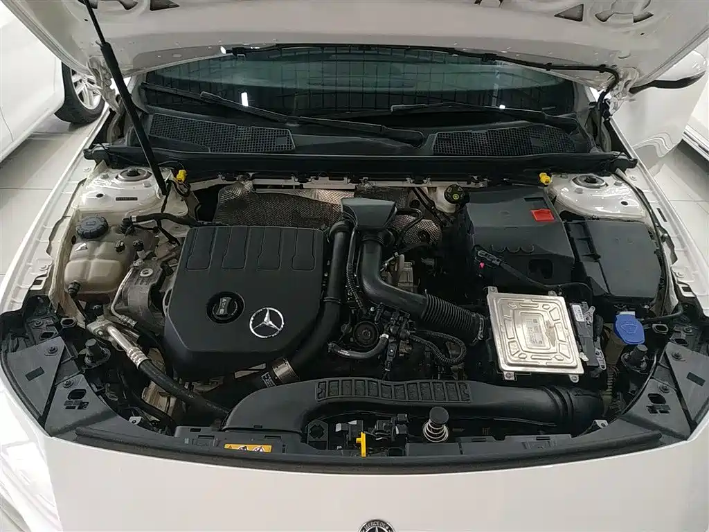 Mercedes-Benz A-Class 2020 — фото 10