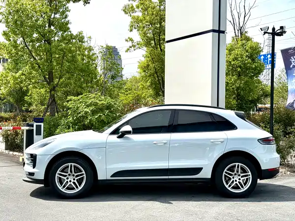 Porsche Macan 2020