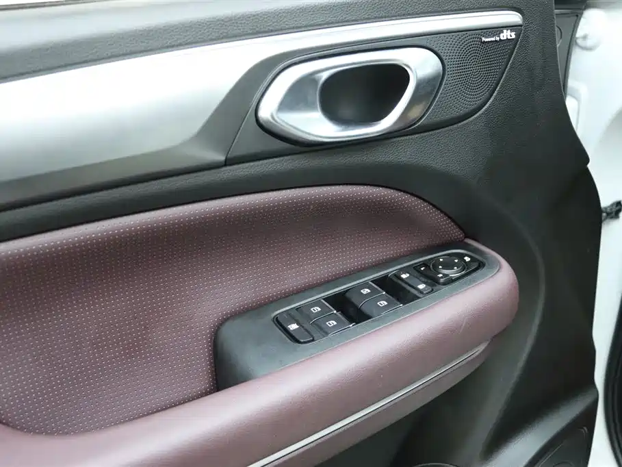 GAC Motor Trumpchi M6 2025 — фото 13