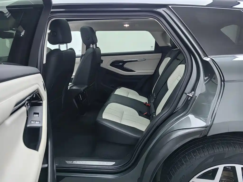Land Rover Range Rover Evoque 2021 — фото 15