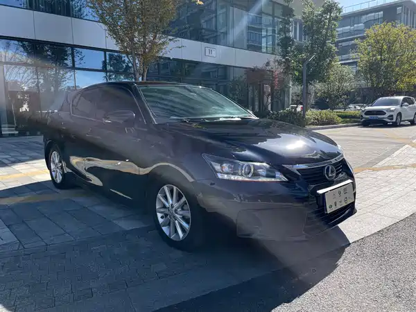 Lexus CT 2012