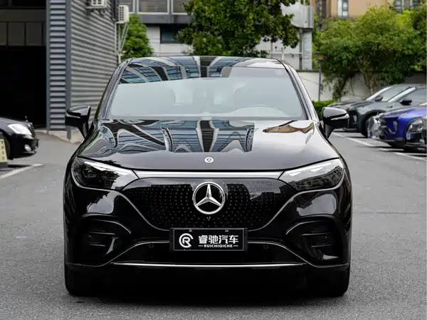 Mercedes-Benz EQE SUV 2026