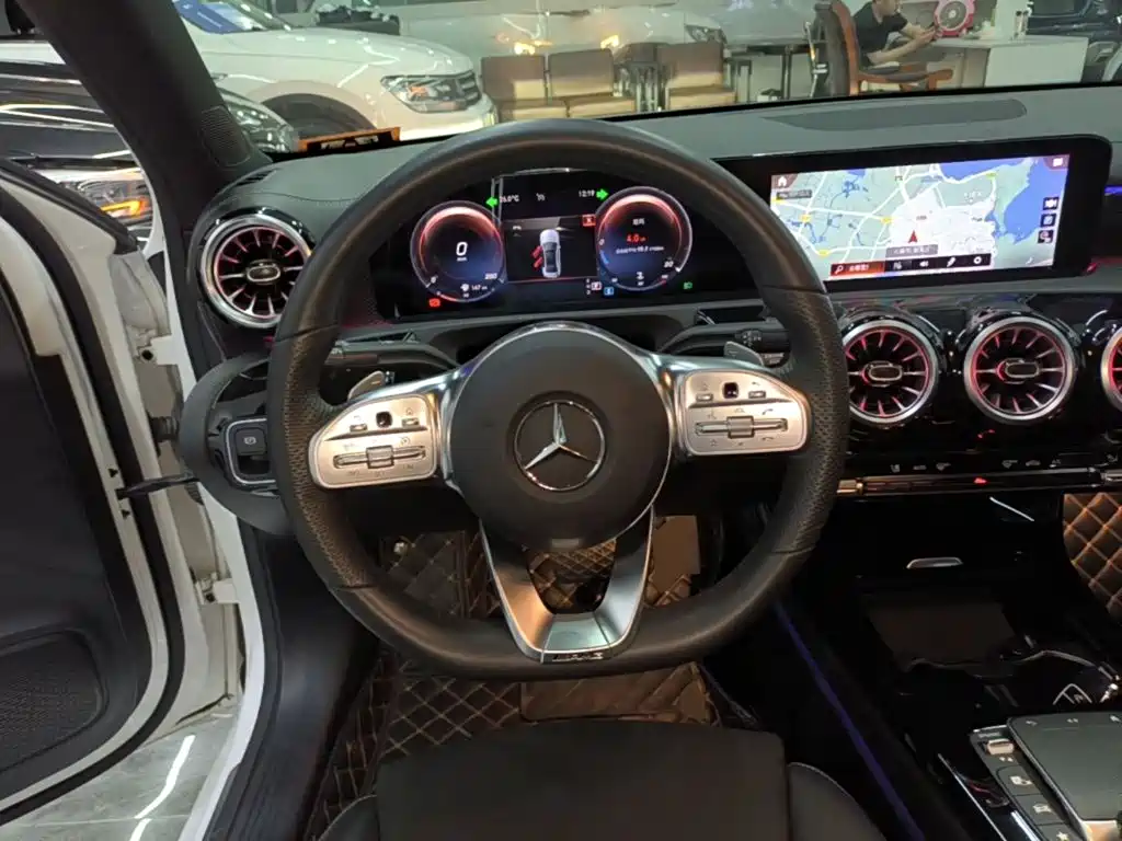 Mercedes-Benz A-Class 2021 — фото 11
