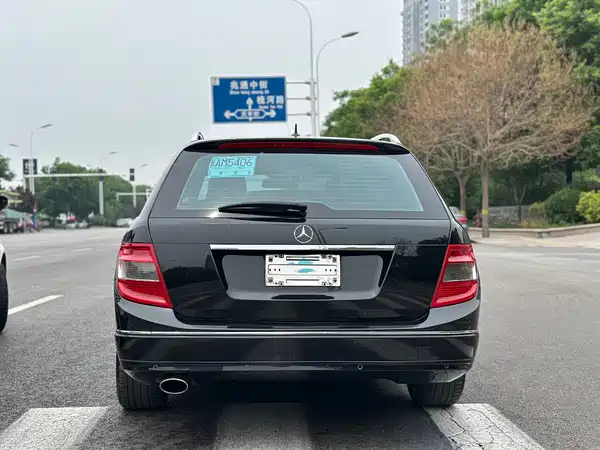 Mercedes-Benz C-Class 2010