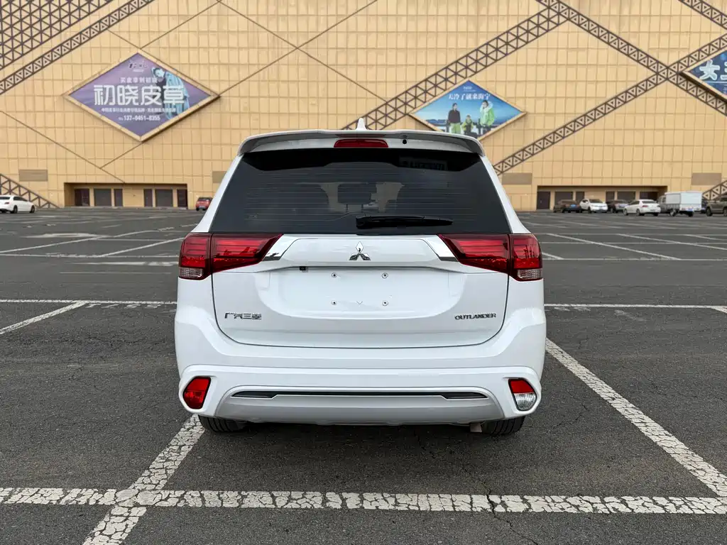 Mitsubishi Outlander 2022