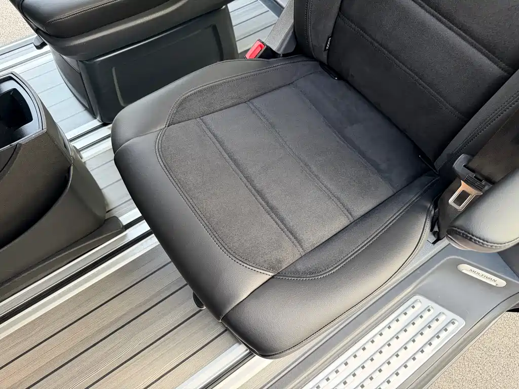 Volkswagen Multivan 2019 — фото 20