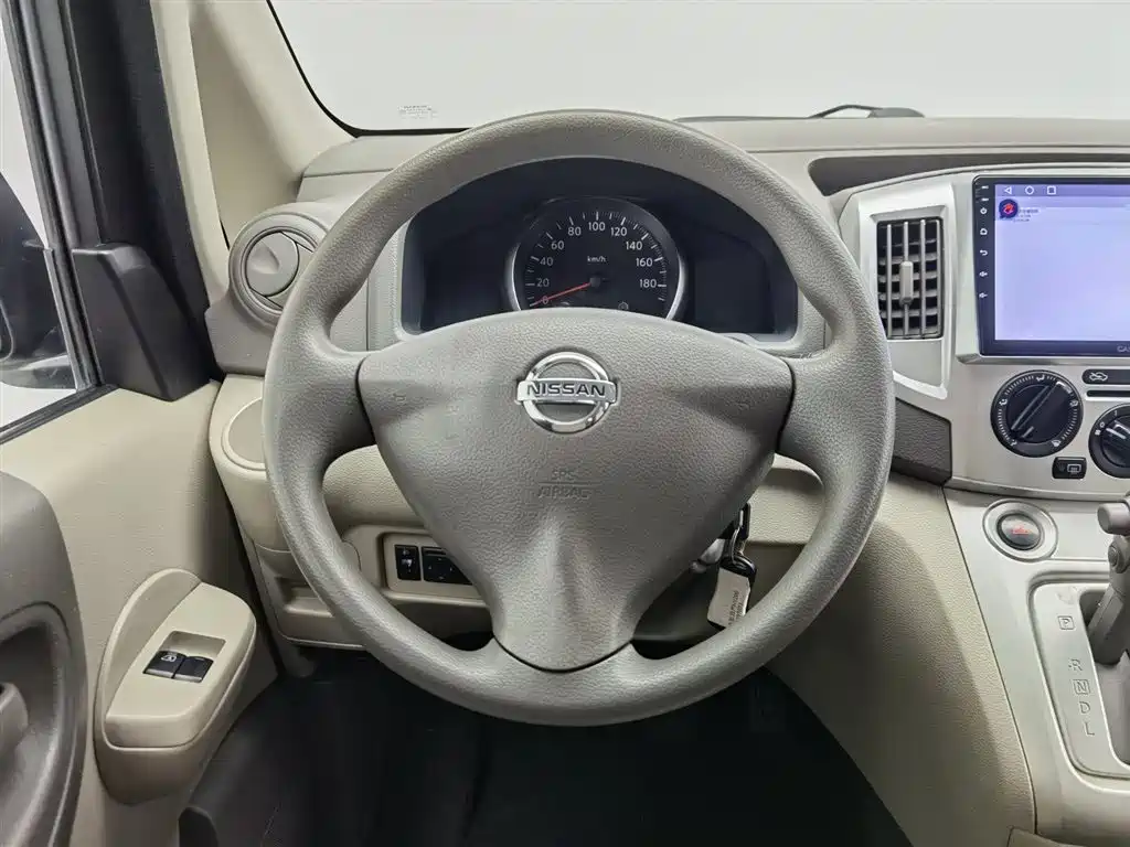 Nissan NV200 2014 — фото 11
