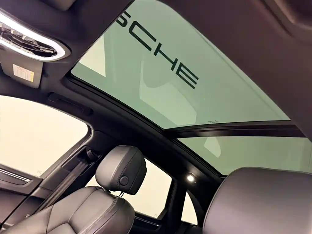 Porsche Macan 2023 — фото 18