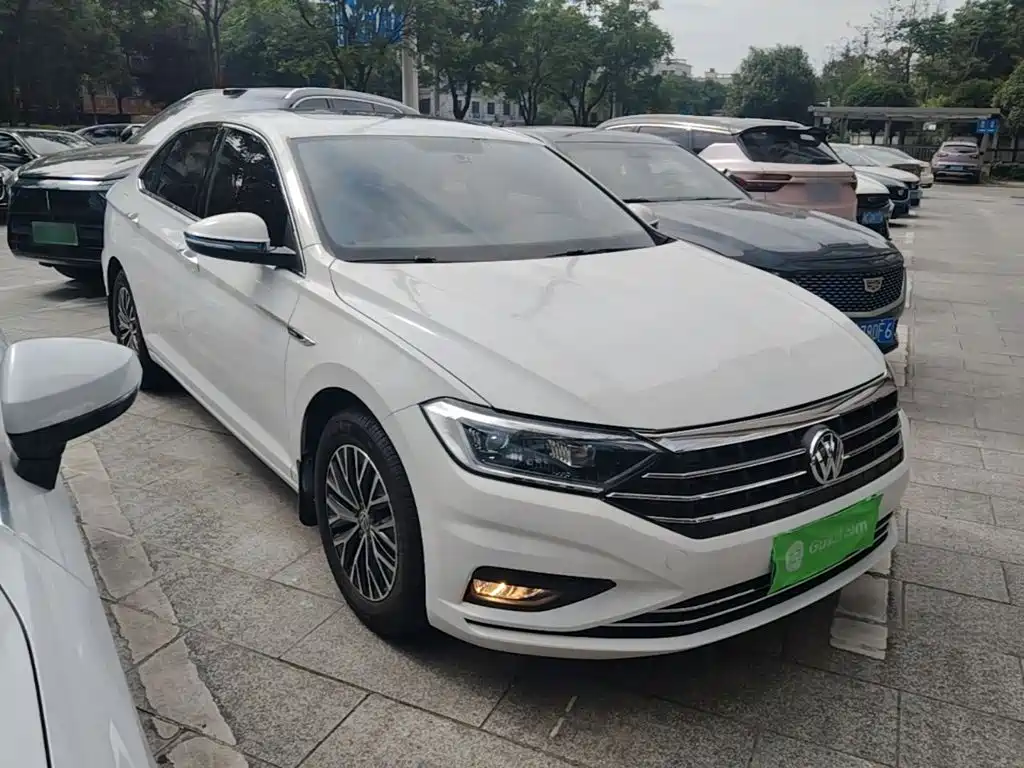 Volkswagen Sagitar 2021