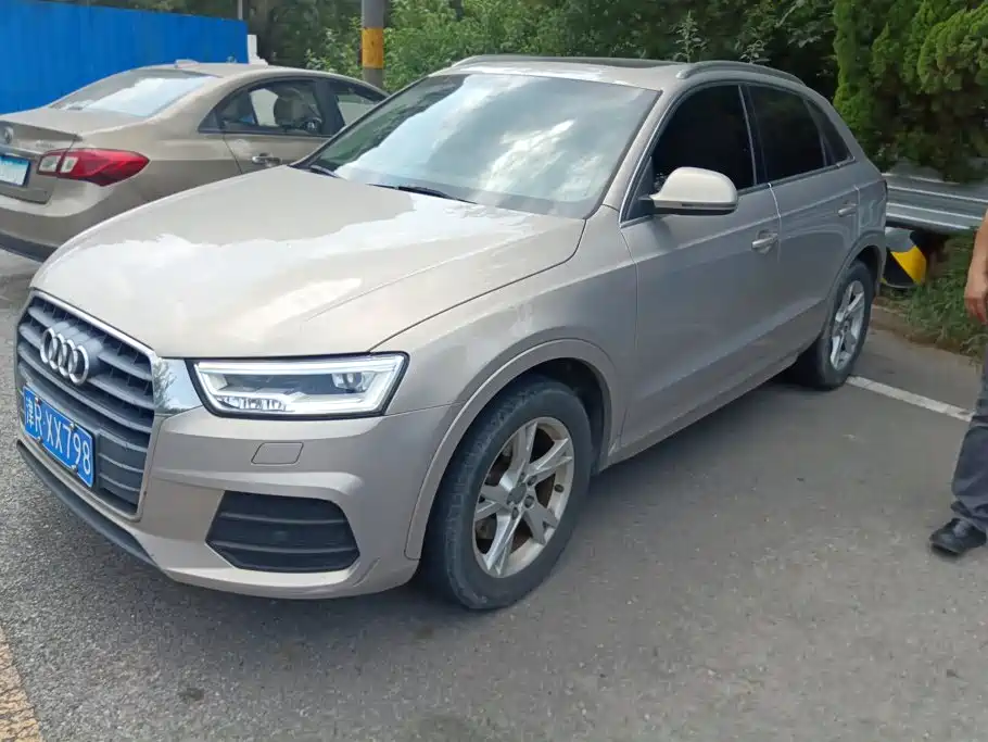 Audi Q3 2019 — фото 1