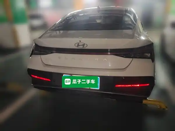 Hyundai Elantra 2024