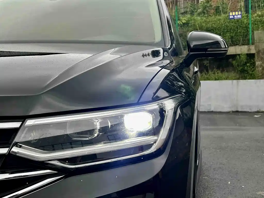Volkswagen Tiguan L 2022