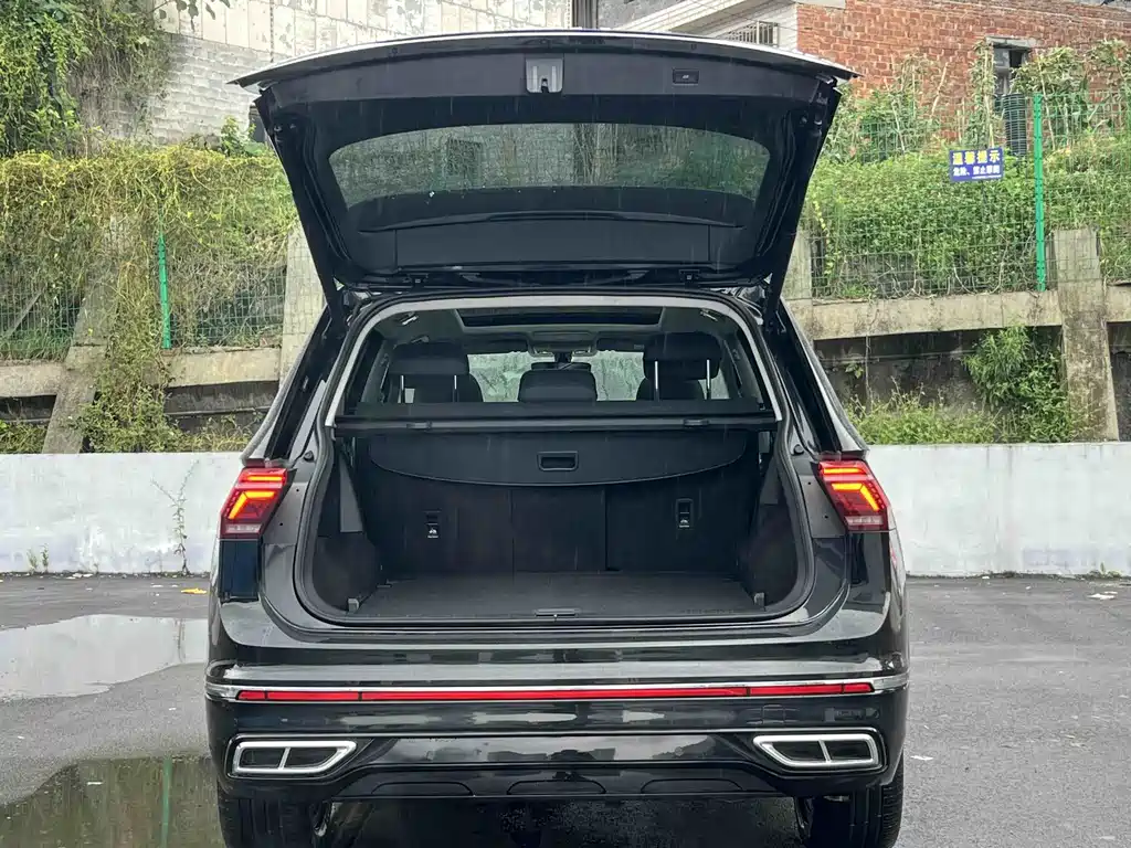 Volkswagen Tiguan L 2022 — фото 16