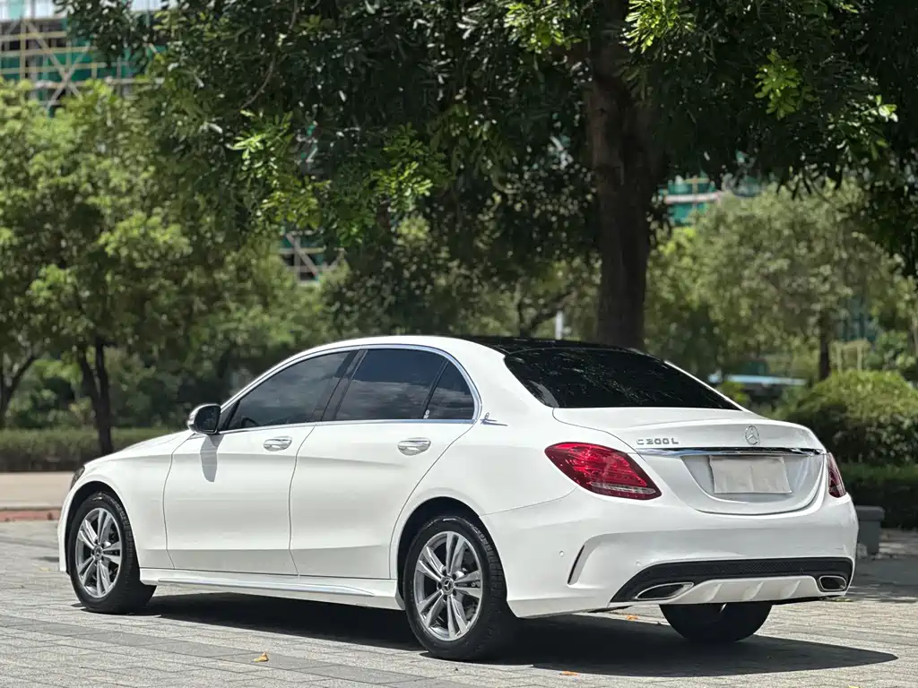 Mercedes-Benz C-Class 2017 — фото 13