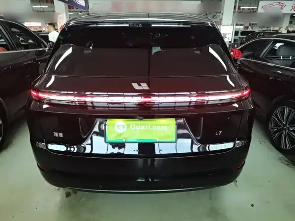 Li Auto L7 2025