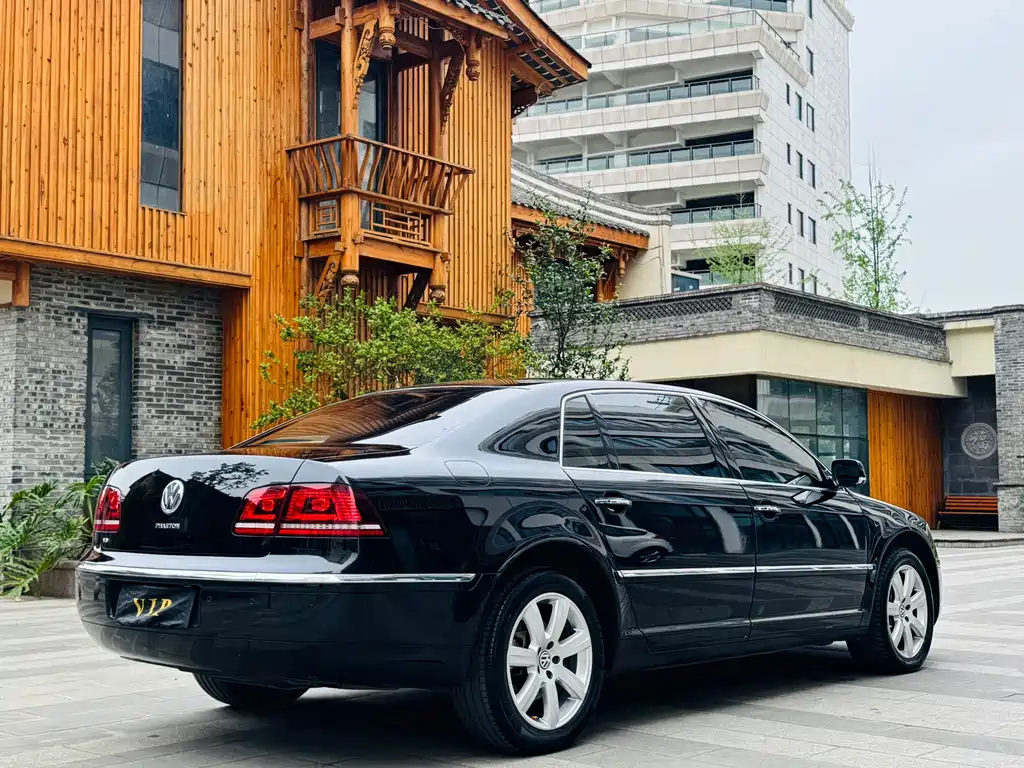 Volkswagen Phaeton 2015 — фото 8