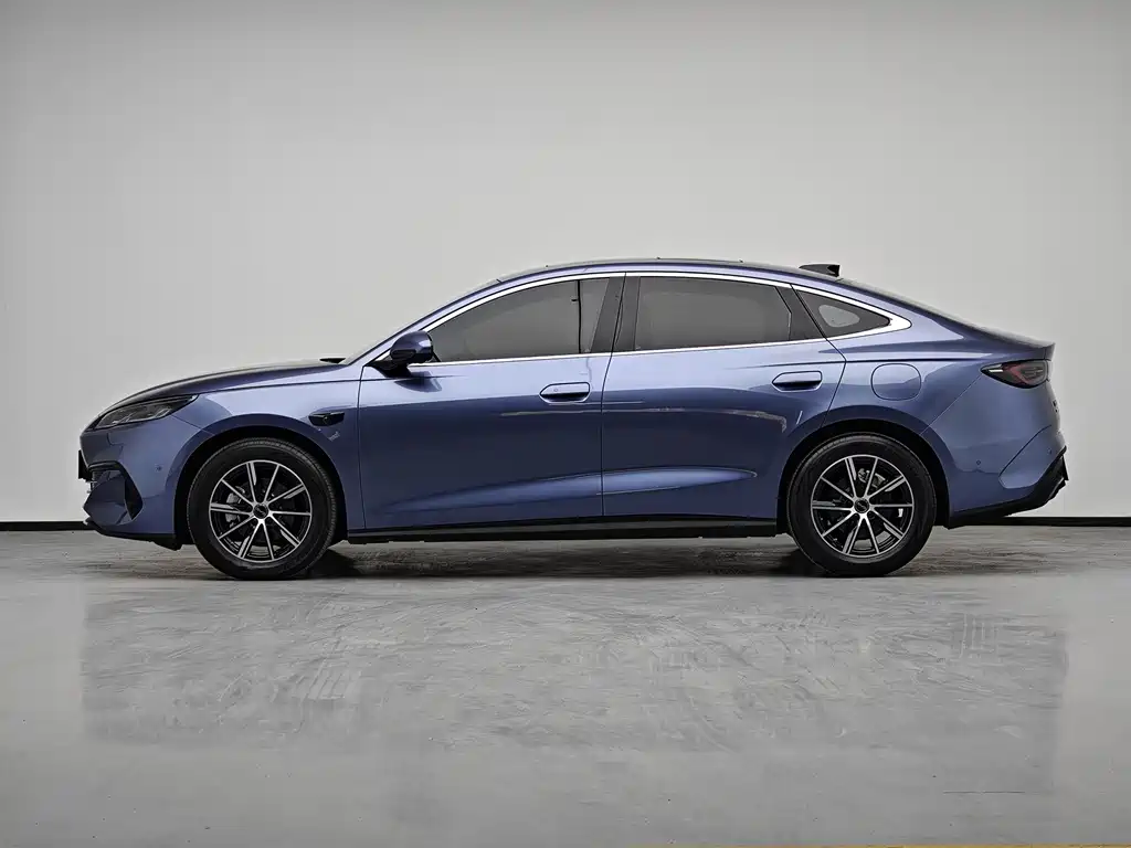 BYD Seal 06 2025 — фото 18