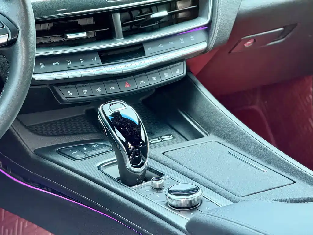 Cadillac CT5 2023 — фото 12