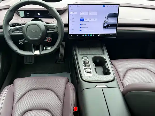 Xiaomi SU7 2024