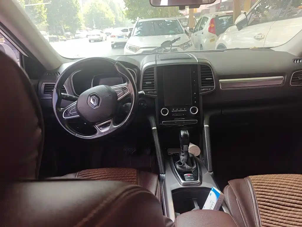Renault Koleos 2018 — фото 12