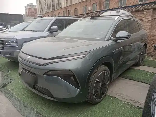 BYD Tang L 2025