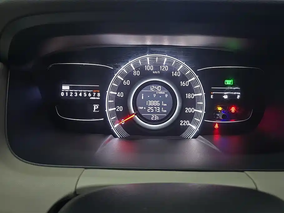 Honda Odyssey 2017 — фото 14