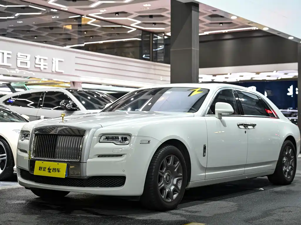 Rolls-Royce Ghost 2015 — фото 1