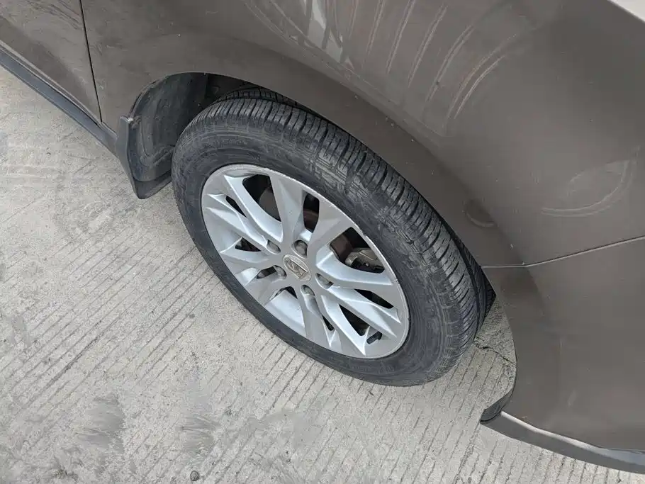 Baojun 730 2014