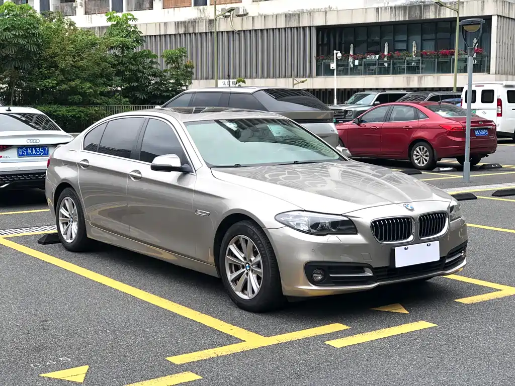 BMW 5 Series 2016 — фото 3