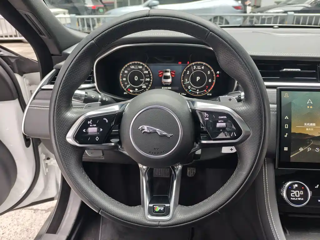 Jaguar XFL 2022 — фото 14