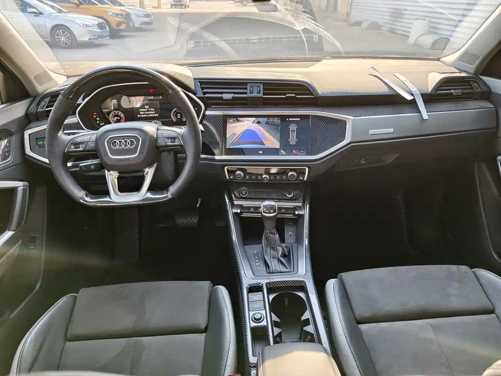 Audi Q3 2023 — фото 12