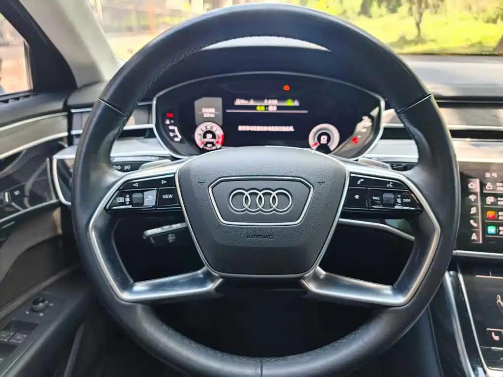 Audi A8 2022