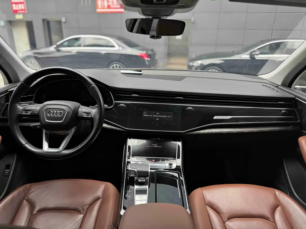 Audi Q7 2020 — фото 17