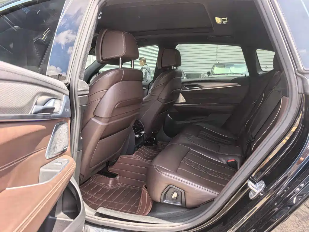 BMW 6 Series GT 2019 — фото 14