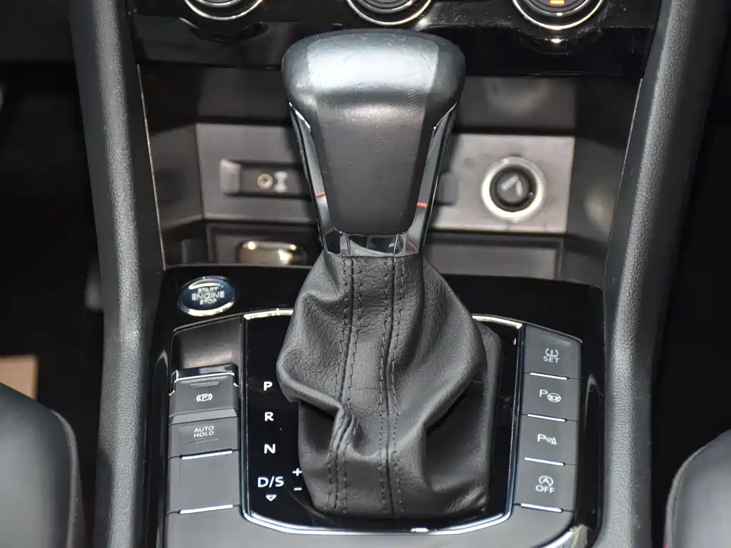 Volkswagen Tiguan L 2017 — фото 14