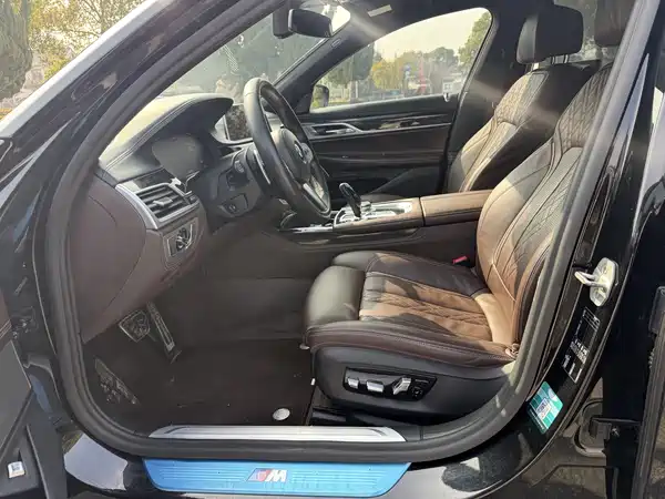 BMW 7 Series 2021
