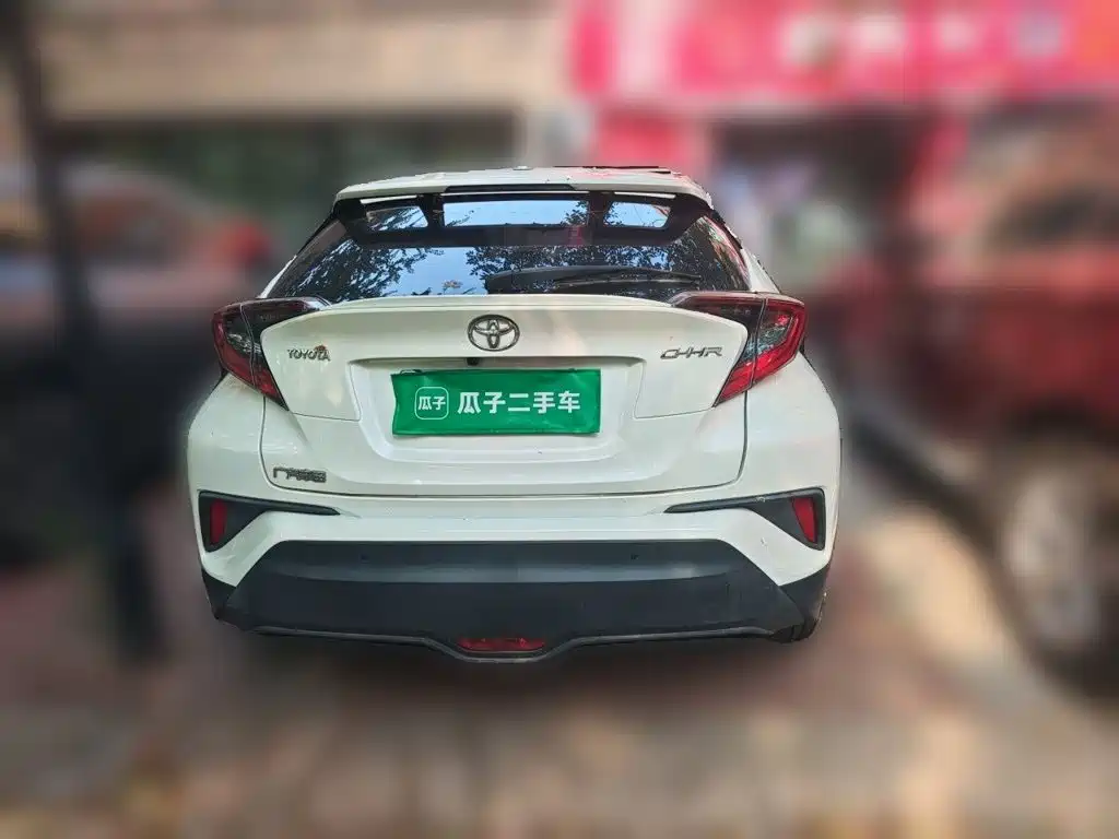 Toyota C-HR 2020 — фото 3