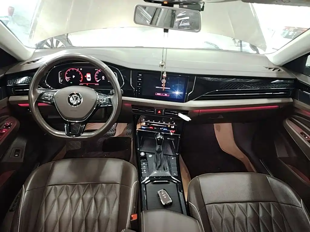 Volkswagen Passat 2020 — фото 10