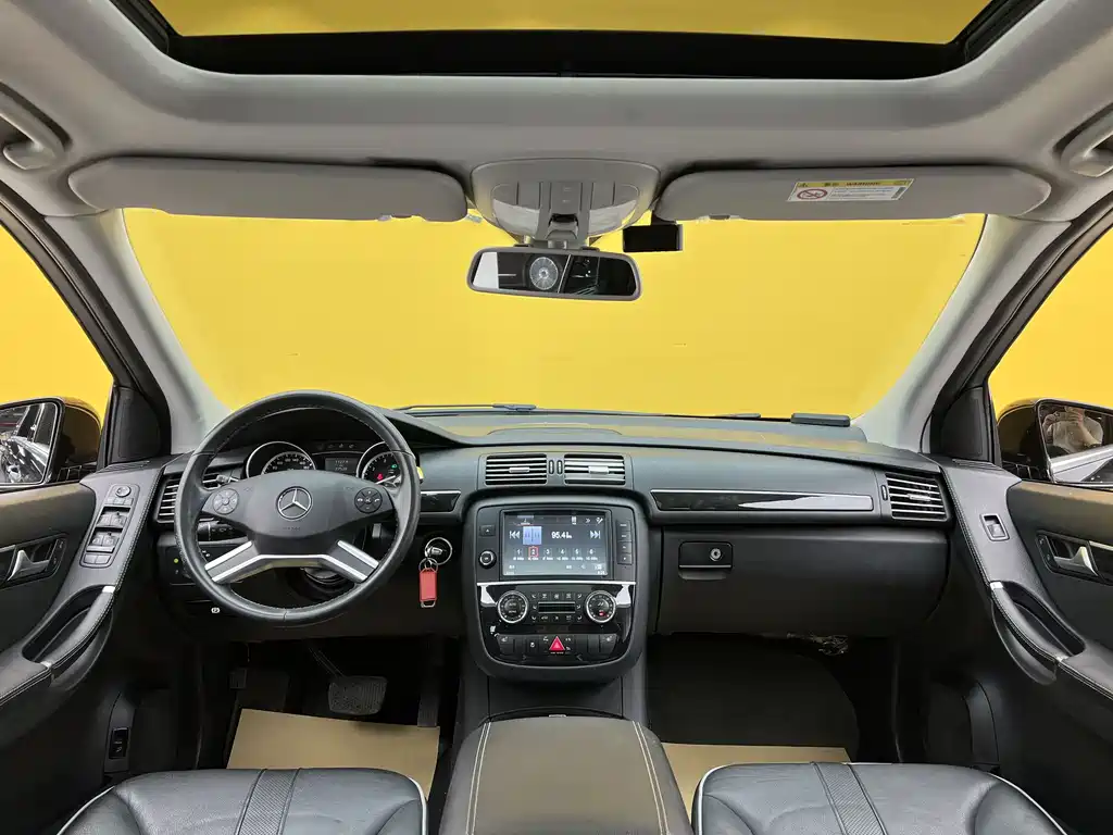 Mercedes-Benz R-Class 2017 — фото 15
