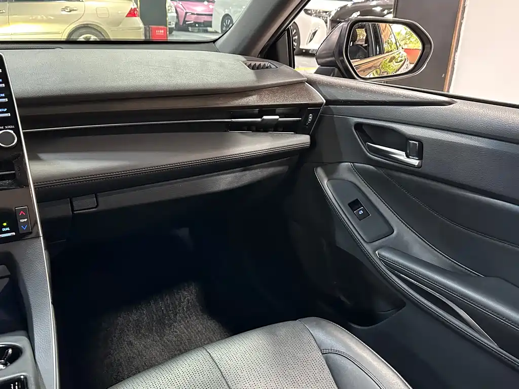 Toyota Avalon 2021 — фото 11